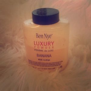 Ben Nye Luxury Banana Powder